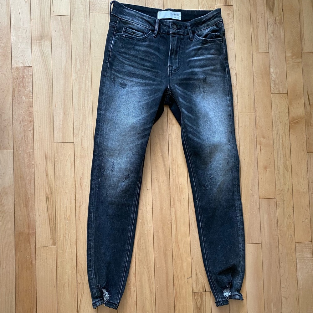 Black Bridge by Gly Jeans
